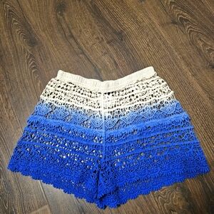 Club Z Collection NWT Women's Crochet Shorts L Swimsuit Coverup Beige Blue